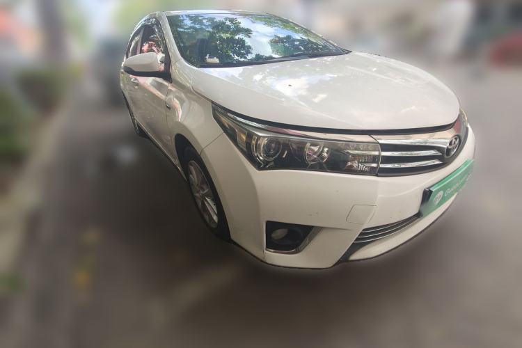 Used Toyota Corolla 2014 1.8L CVT GLX-i Front Right 45 Deg