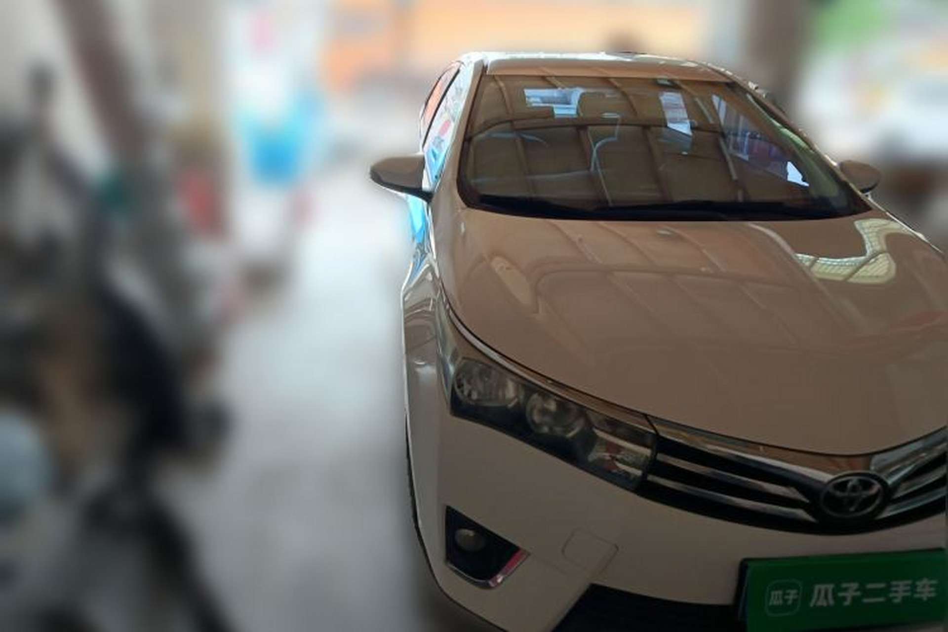 Used Toyota Corolla 2014 1.6L CVT GL Front Right 45 Deg