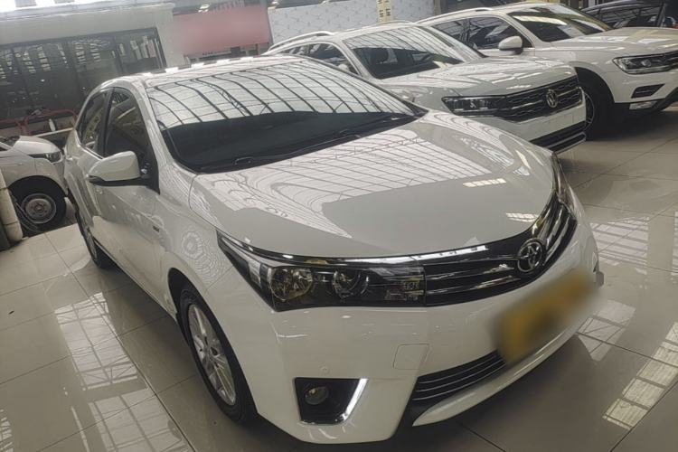 Used Toyota Corolla 2014 1.6L CVT GL-i Leather Edition Front Right 45 Deg