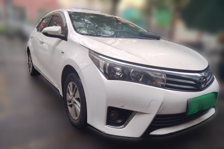 Used Toyota Corolla 2014 1.6L CVT GL-i Front Right 45 Deg