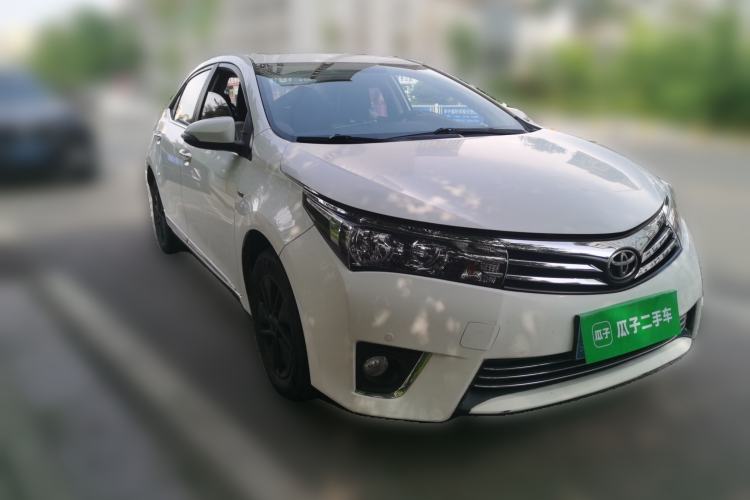 Used Toyota Corolla 2014 1.6L CVT GL-i Front Right 45 Deg