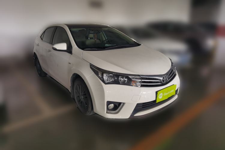 Used Toyota Corolla 2014 1.6L CVT GL Front Right 45 Deg