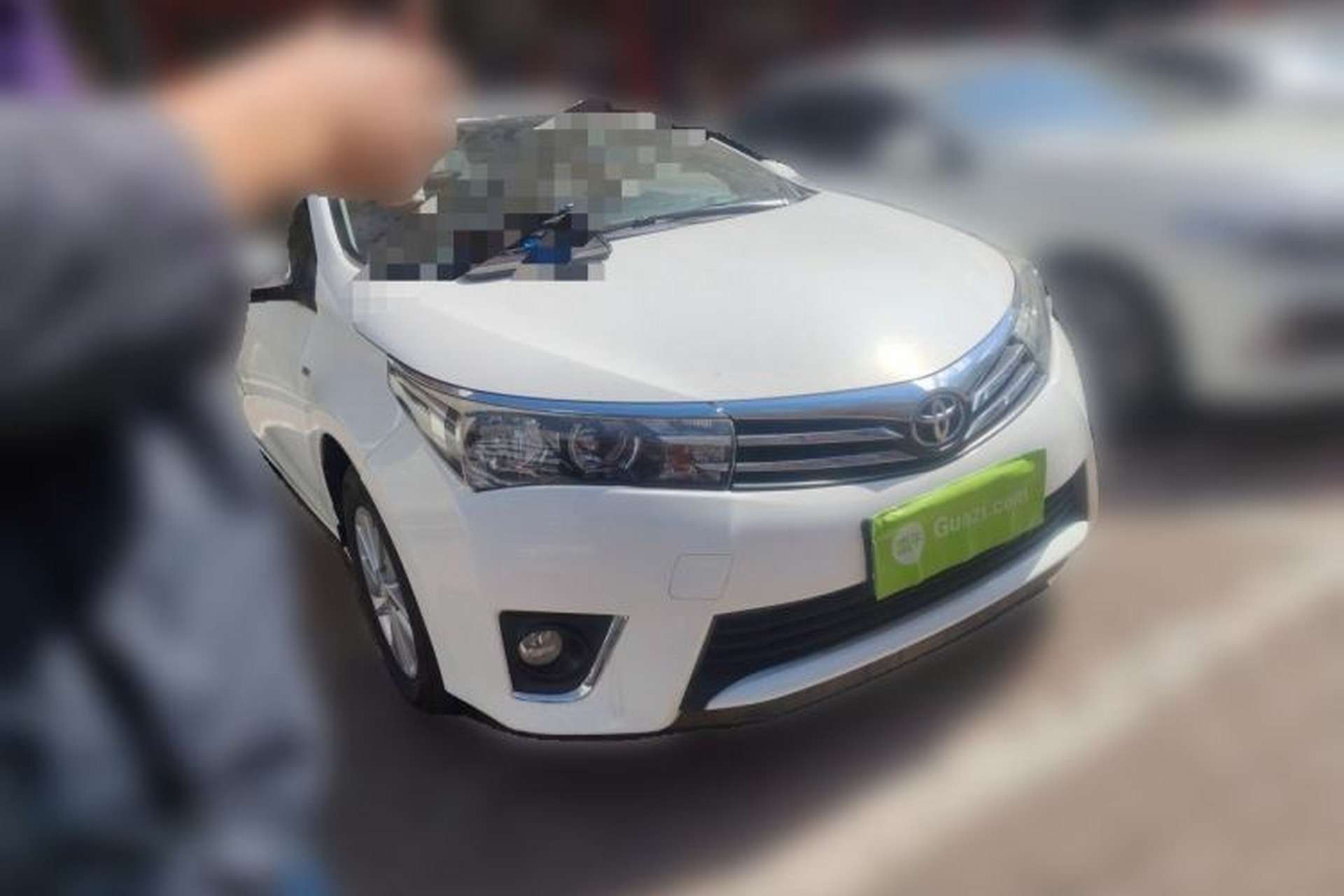 Used Toyota Corolla 2014 1.6L CVT GL Front Right 45 Deg