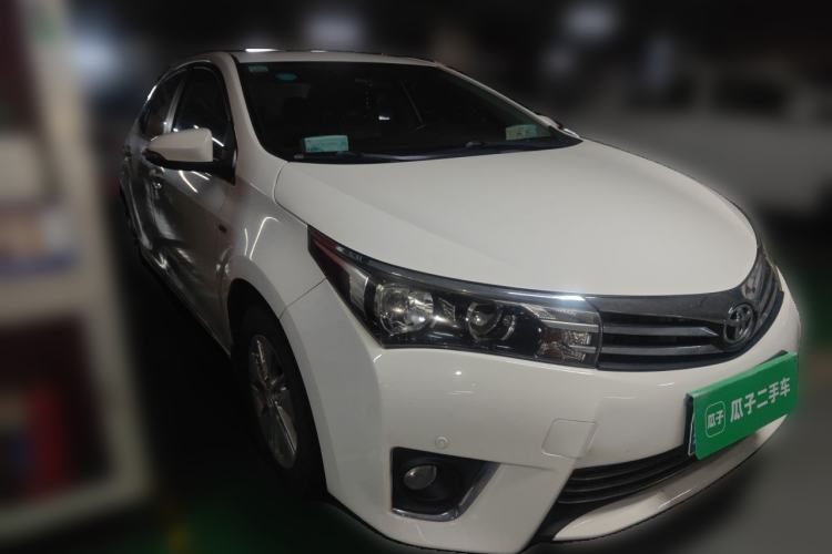 Used Toyota Corolla 2014 1.6L CVT GL-i Front Right 45 Deg