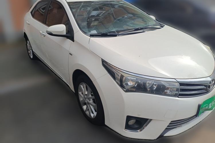Used Toyota Corolla 2014 1.6L CVT GL-i Leather Edition Front Right 45 Deg