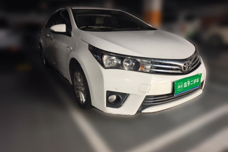 Used Toyota Corolla 2014 1.6L CVT GL-i Front Right 45 Deg