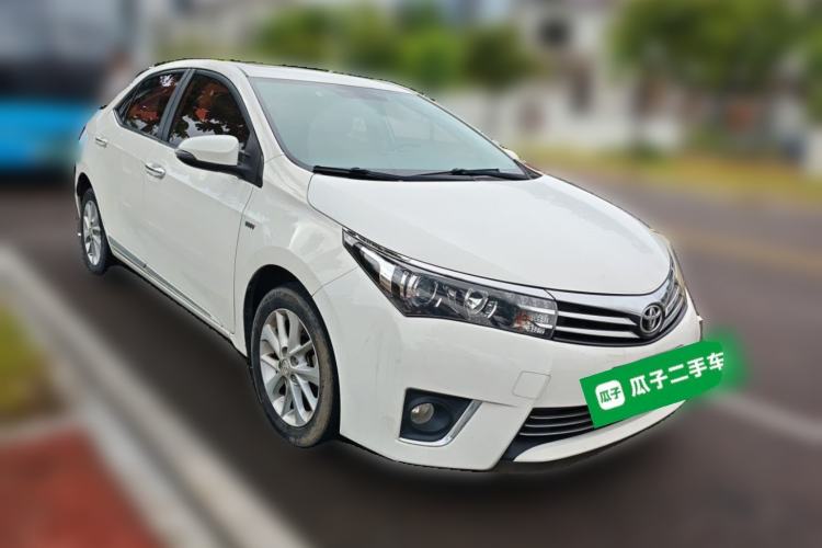 Used Toyota Corolla 2014 1.8L CVT GLX-i Front Right 45 Deg