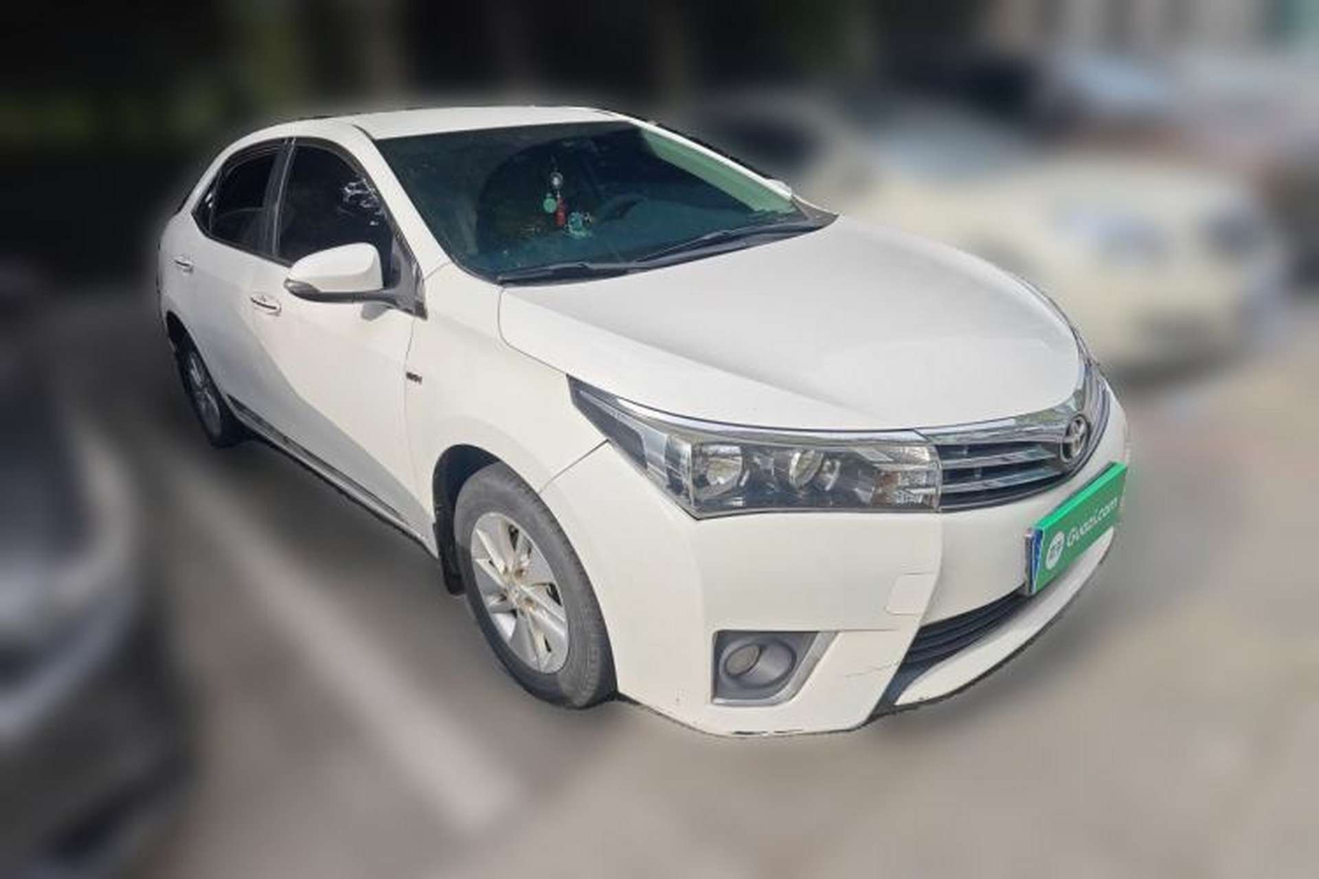 Used Toyota Corolla 2014 1.6L CVT GL Front Right 45 Deg