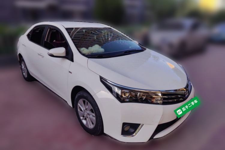 Used Toyota Corolla 2014 1.6L CVT GL Front Right 45 Deg