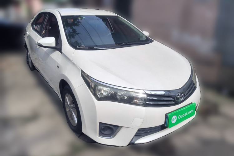 Used Toyota Corolla 2014 1.6L CVT GL Front Right 45 Deg