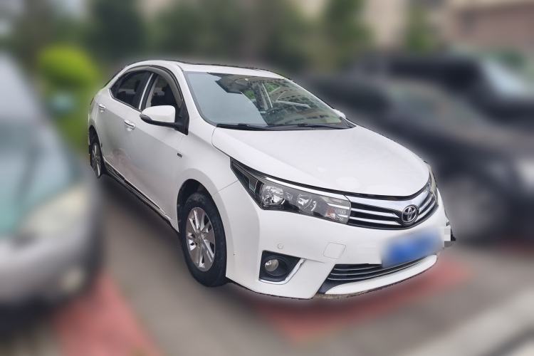 Used Toyota Corolla 2014 1.6L CVT GL-i Front Right 45 Deg