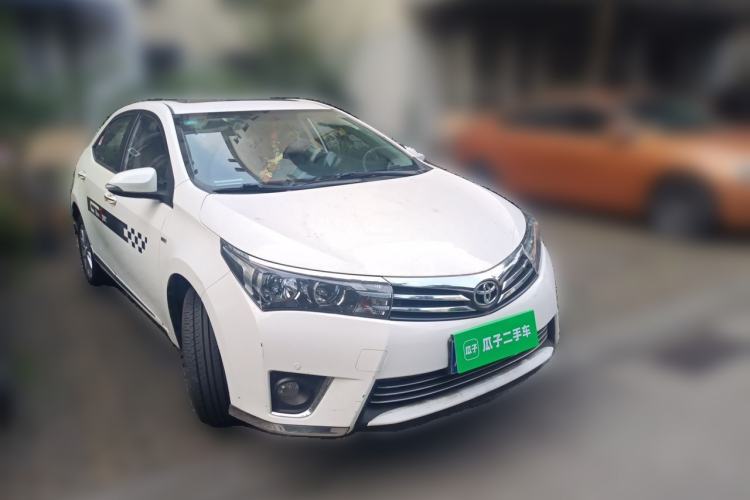 Used Toyota Corolla 2014 1.6L CVT GL-i Leather Edition Front Right 45 Deg