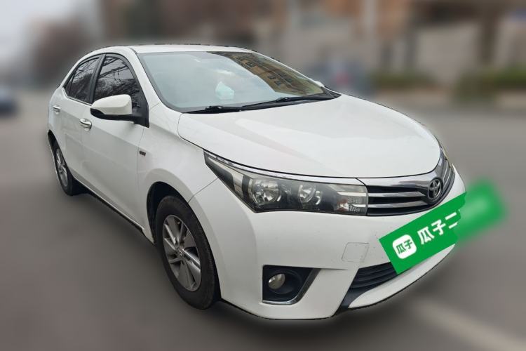 Used Toyota Corolla 2014 1.6L CVT GL Front Right 45 Deg