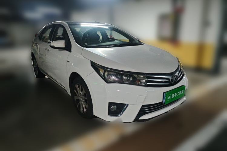 Used Toyota Corolla 2014 1.6L CVT GL-i Leather Edition Front Right 45 Deg