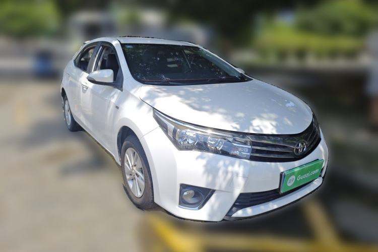 Used Toyota Corolla 2014 1.6L CVT GL Front Right 45 Deg