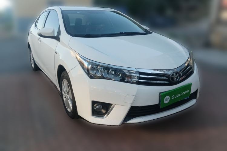 Used Toyota Corolla 2014 1.6L CVT GL Front Right 45 Deg