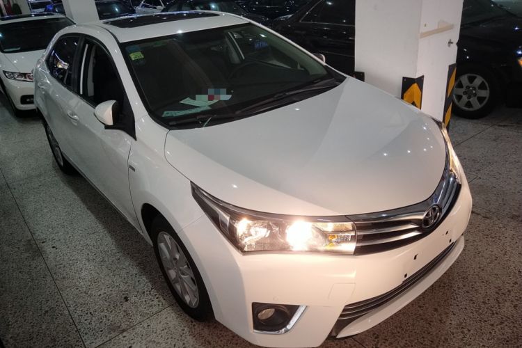 Used Toyota Corolla 2014 1.6L CVT GL-i Leather Edition Front Right 45 Deg