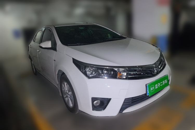 Used Toyota Corolla 2014 1.6L CVT GL Front Right 45 Deg