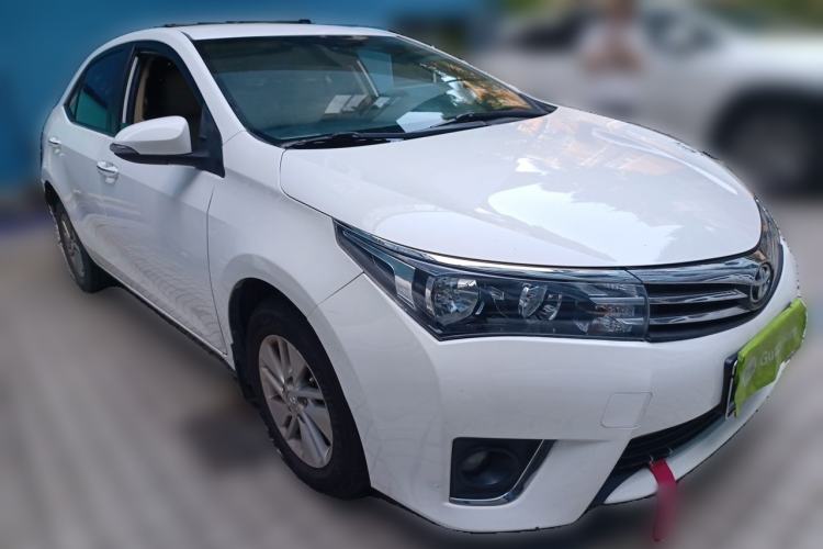 Used Toyota Corolla 2014 1.6L CVT GL Front Right 45 Deg