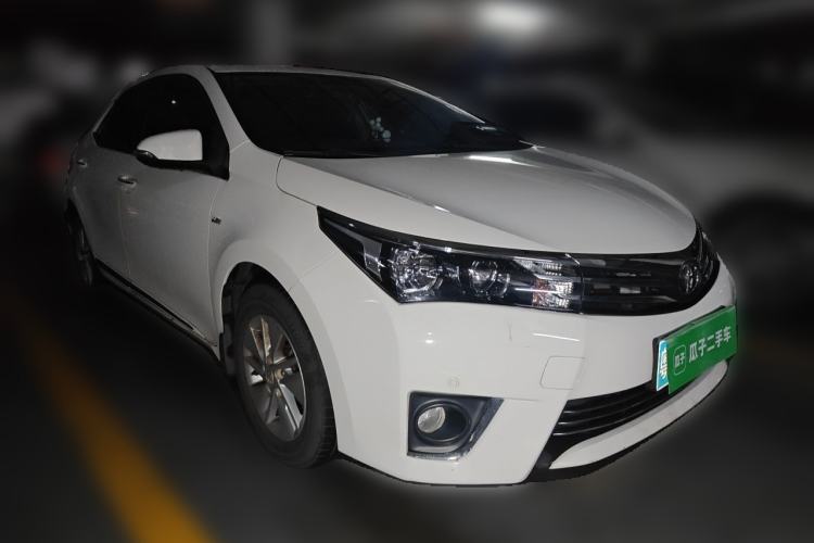 Used Toyota Corolla 2014 1.6L CVT GL-i Front Right 45 Deg