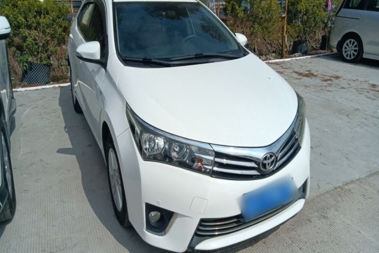 Used Toyota Corolla 2014 1.6L CVT GL-i Front Right 45 Deg