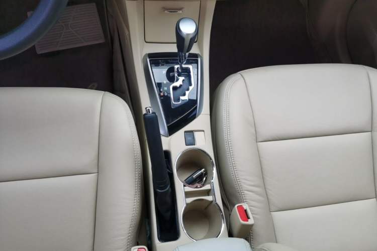 Used Toyota Corolla 2014 1.6L CVT GL Gear Lever