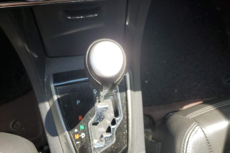 Used Toyota Corolla 2014 1.6L CVT GL Gear Lever