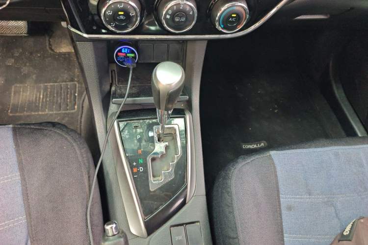 Used Toyota Corolla 2014 1.6L CVT GL Gear Lever