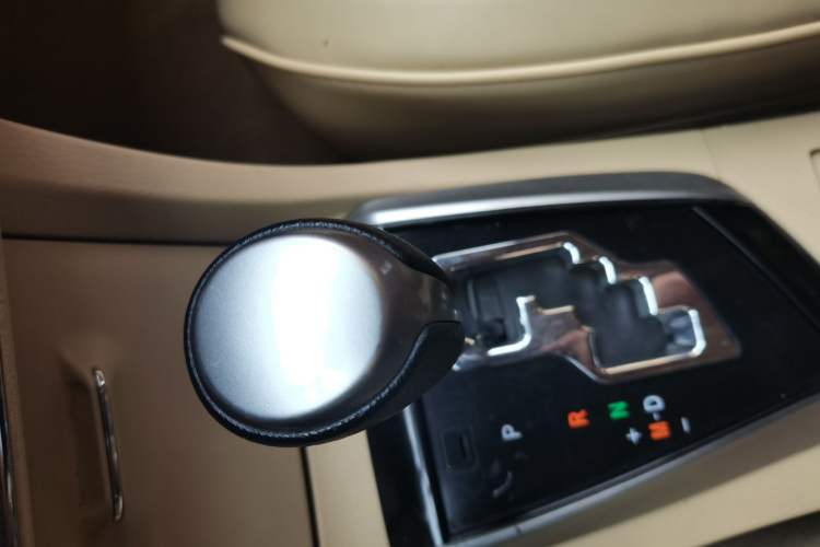 Used Toyota Corolla 2014 1.6L CVT GL Gear Lever