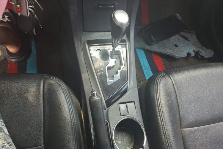 Used Toyota Corolla 2014 1.6L CVT GL Gear Lever