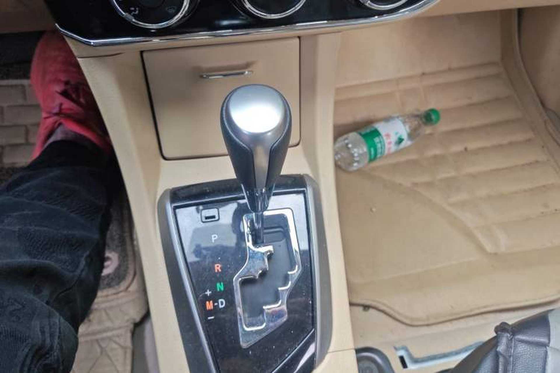Used Toyota Corolla 2014 1.6L CVT GL Gear Lever