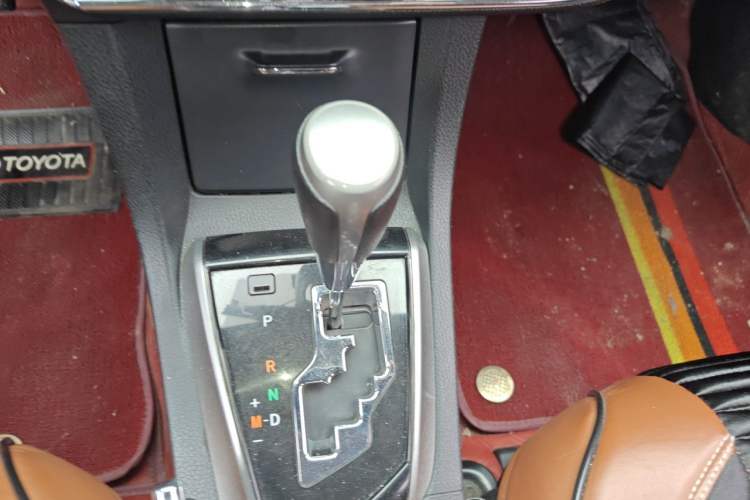 Used Toyota Corolla 2014 1.6L CVT GL Gear Lever
