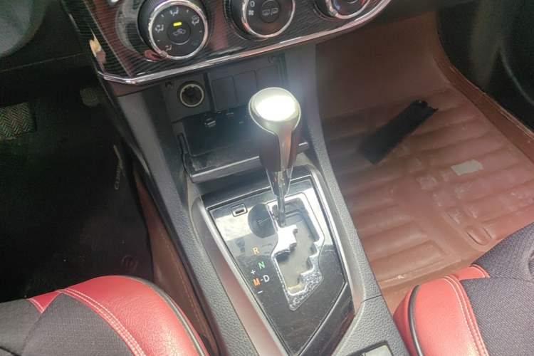 Used Toyota Corolla 2014 1.6L CVT GL-i Gear Lever