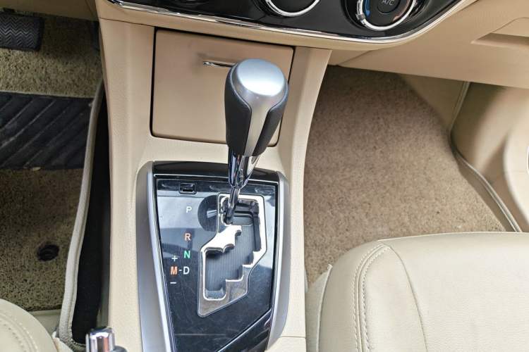 Used Toyota Corolla 2014 1.6L CVT GL Gear Lever