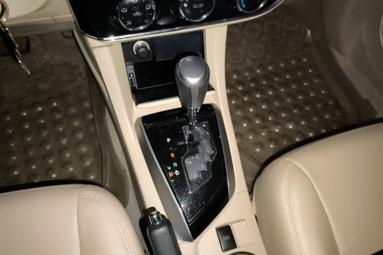 Used Toyota Corolla 2014 1.6L CVT GL Gear Lever