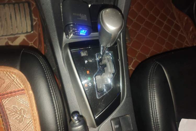 Used Toyota Corolla 2014 1.6L CVT GL Gear Lever