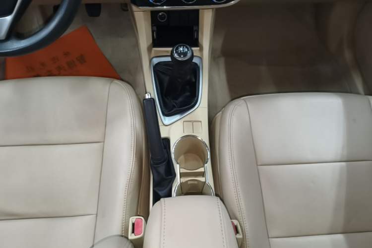 Used Toyota Corolla 2014 1.6L Manual GL-i Gear Lever