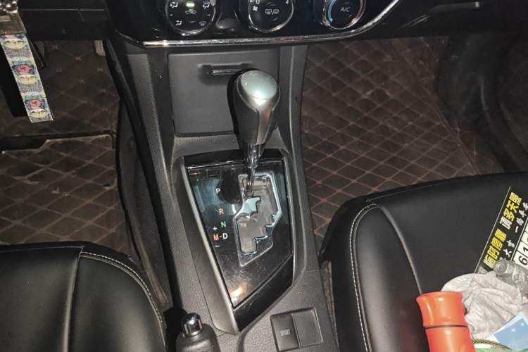 Used Toyota Corolla 2014 1.6L CVT GL Gear Lever