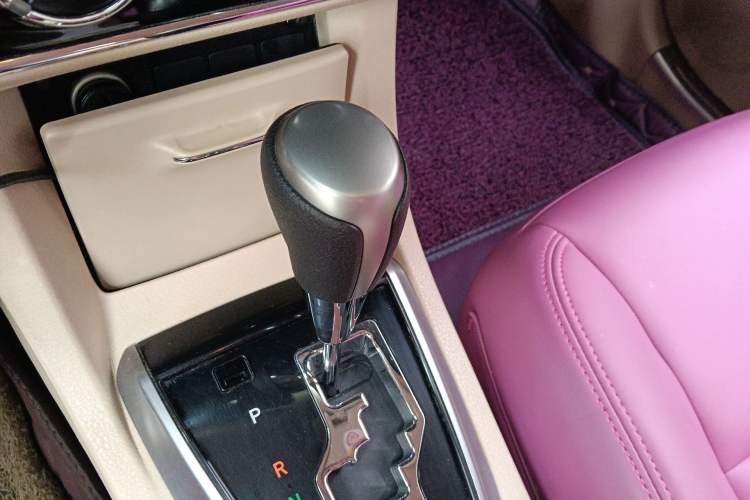Used Toyota Corolla 2014 1.6L CVT GL Gear Lever