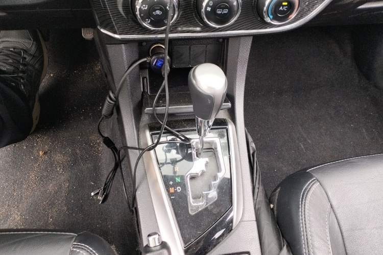 Used Toyota Corolla 2014 1.6L CVT GL-i Leather Edition Gear Lever