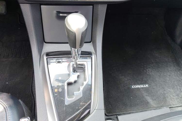 Used Toyota Corolla 2014 1.6L CVT GL-i Leather Edition Gear Lever
