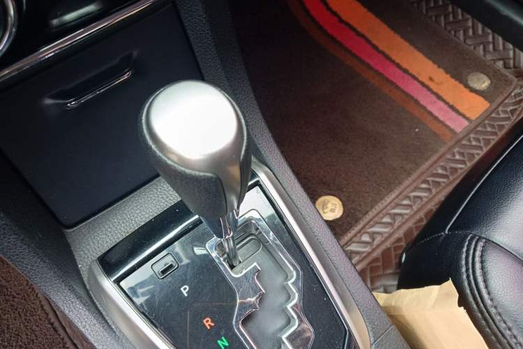Used Toyota Corolla 2014 1.6L CVT GL Gear Lever