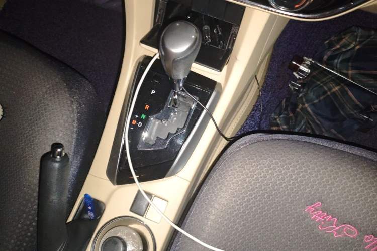 Used Toyota Corolla 2014 1.6L CVT GL Gear Lever