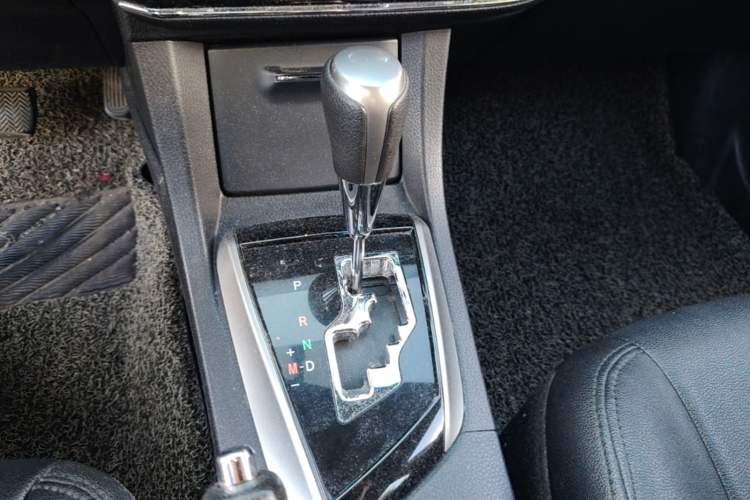 Used Toyota Corolla 2014 1.6L CVT GL Gear Lever