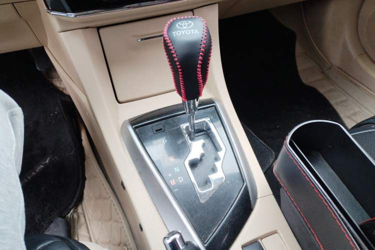 Used Toyota Corolla 2014 1.6L CVT GL Gear Lever