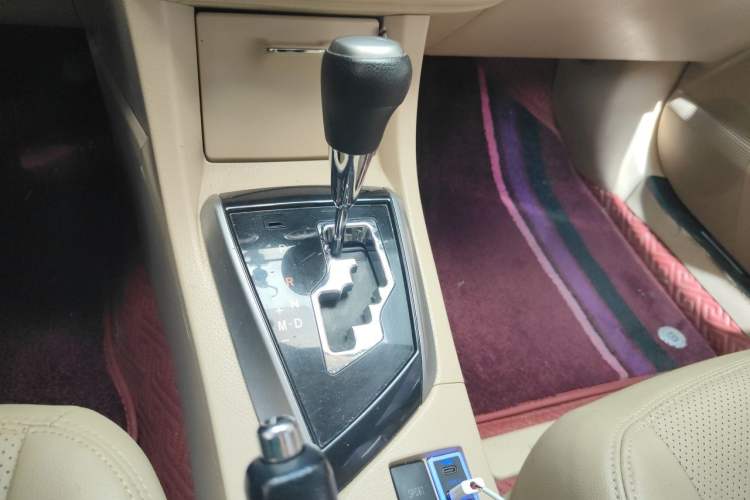 Used Toyota Corolla 2014 1.6L CVT GL Gear Lever