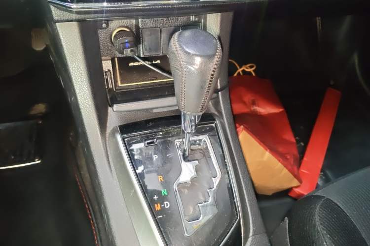 Used Toyota Corolla 2014 1.6L CVT GL Gear Lever