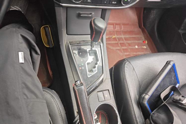 Used Toyota Corolla 2014 1.8L CVT GLX-i Gear Lever