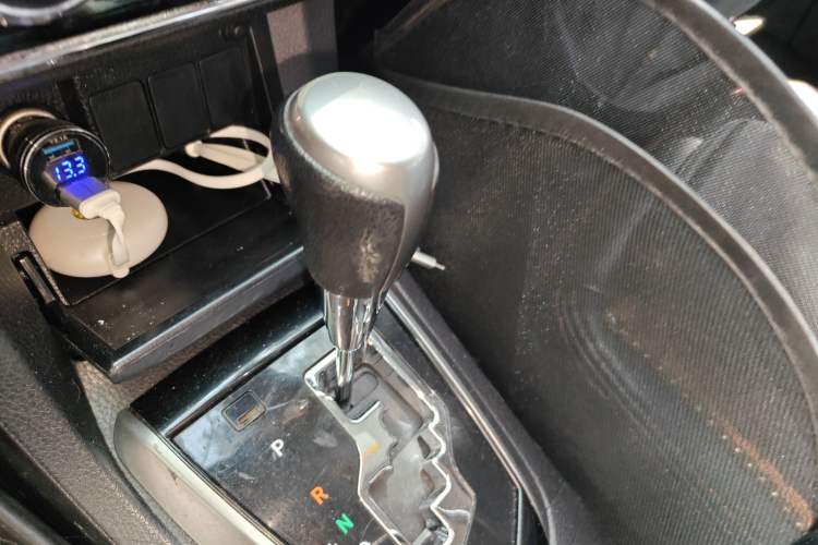 Used Toyota Corolla 2014 1.6L CVT GL Gear Lever