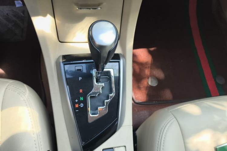 Used Toyota Corolla 2014 1.6L CVT GL Gear Lever